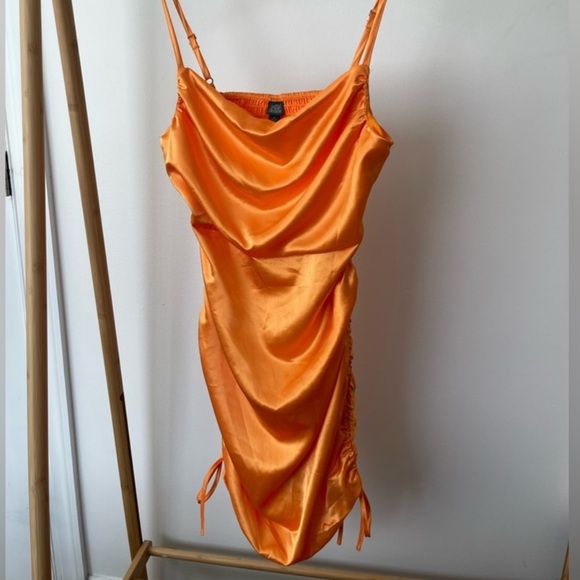 NWT Wild Fable Women's Ruched Side Bodycon Satin Dress in Neon Orange Size S - Picture 6 of 9